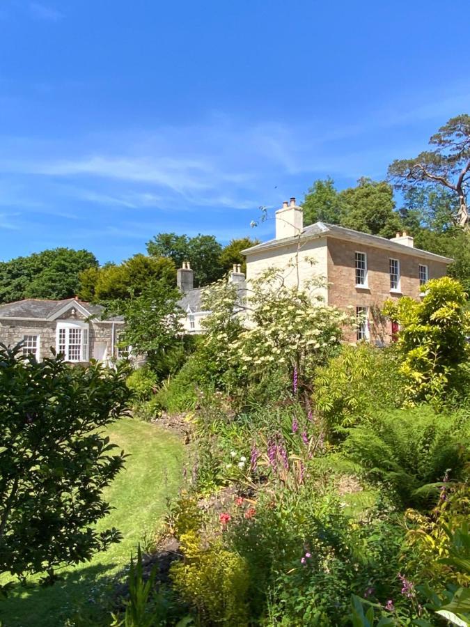Red River Stables - Peaceful, Beautiful Grounds, Swimming Pool, Central Location For West Cornwall كامبورن المظهر الخارجي الصورة