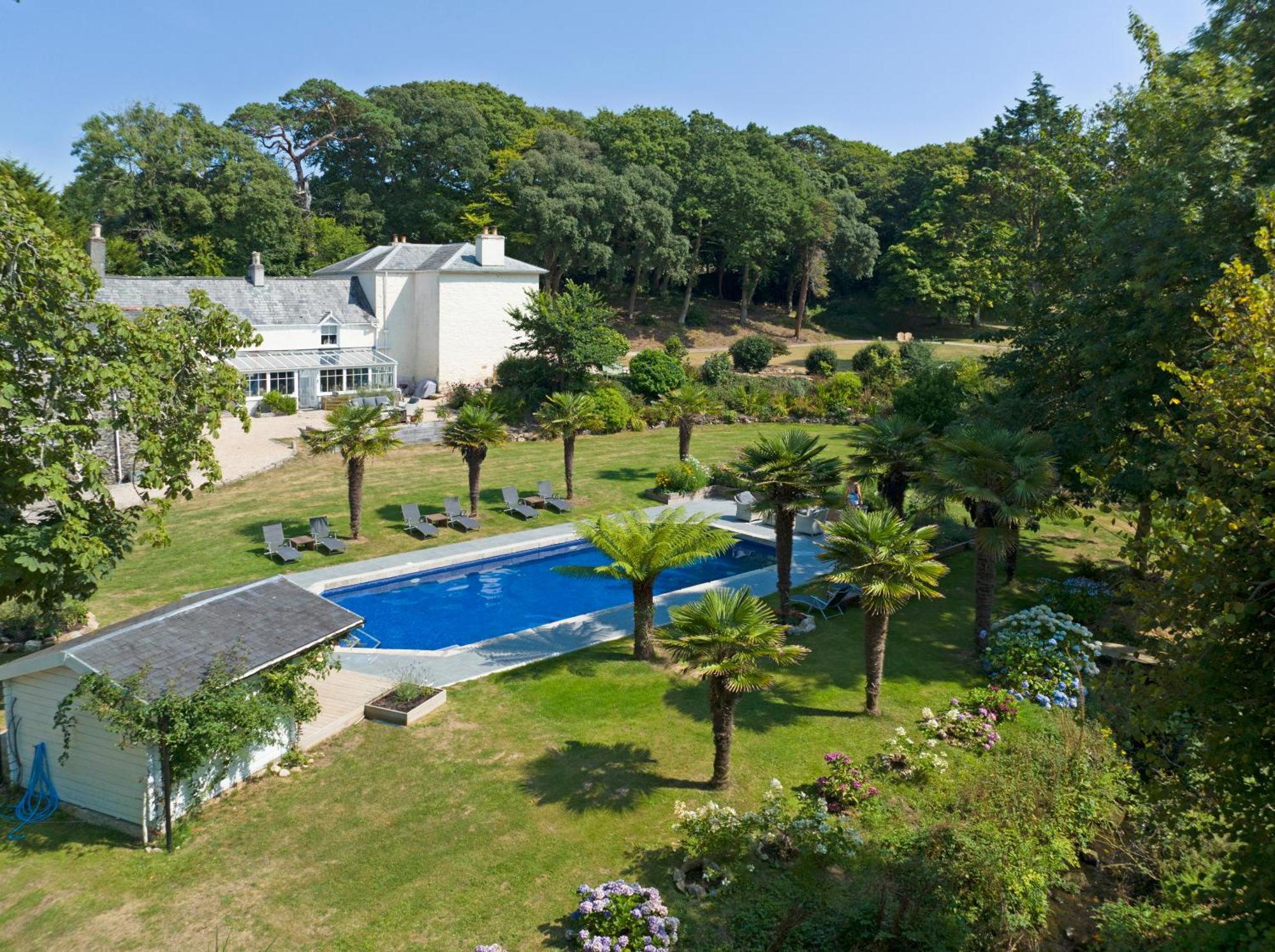 Red River Stables - Peaceful, Beautiful Grounds, Swimming Pool, Central Location For West Cornwall كامبورن المظهر الخارجي الصورة